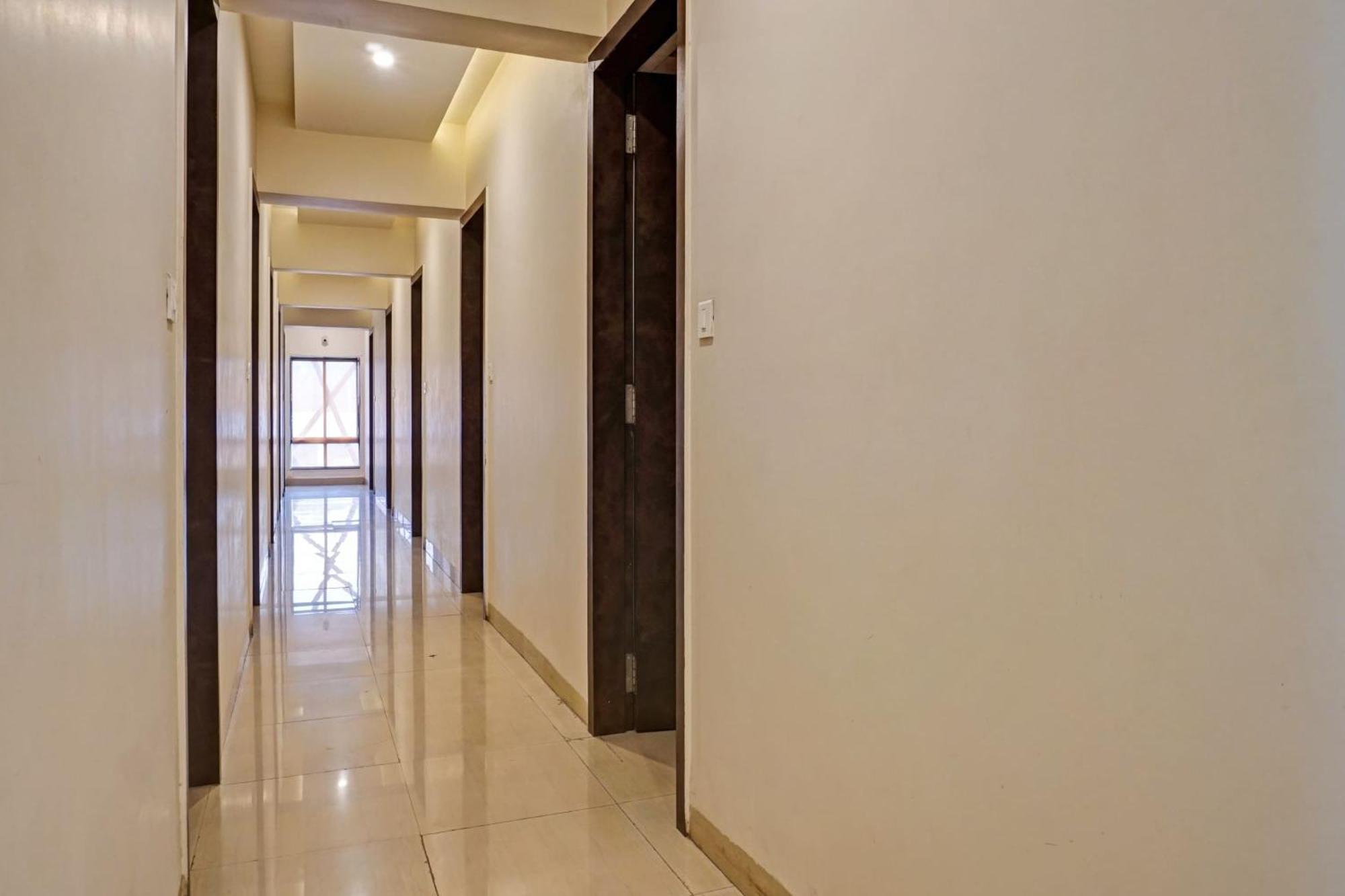 Collection O Royce Studios Near Pune Airport Exterior photo